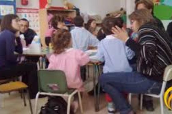Scuola: i "contributi volontari" dei genitori non posso essere estorti