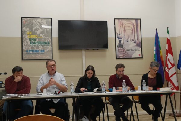 “Uno su dodici. L’Italia in affitto breve” di Federconsumatori, Isscom e Sunia presentato alla camera del lavoro di Bologna.  