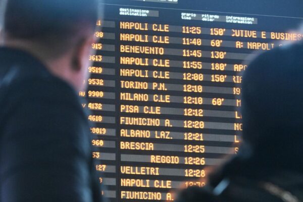 Treni: dopo un 2024 da dimenticare il 2025 si apre con nuovi guasti e disagi.